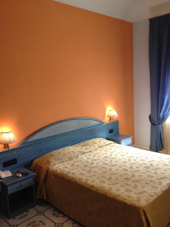 Hotel L' Anicre Варкатуро Экстерьер фото
